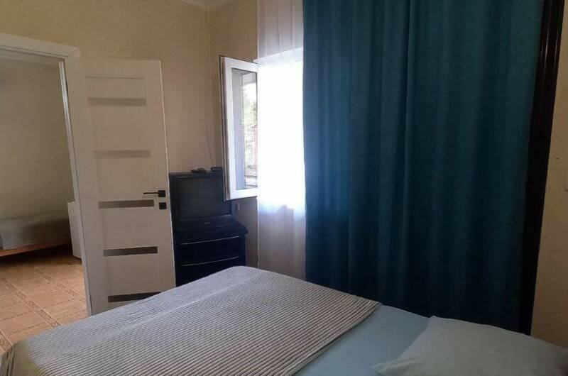 Двухкомнатный с видом на море