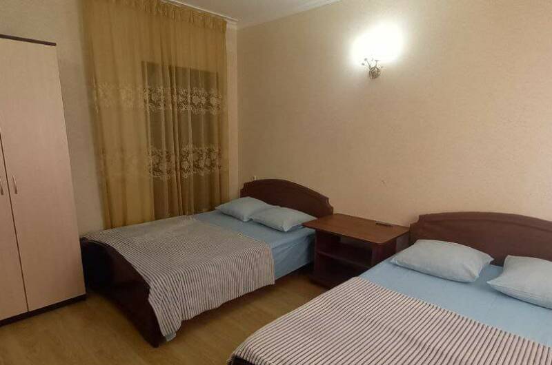 Семейный пятиместный номер с видом на море № 8