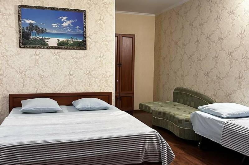 Трехместный номер № 15