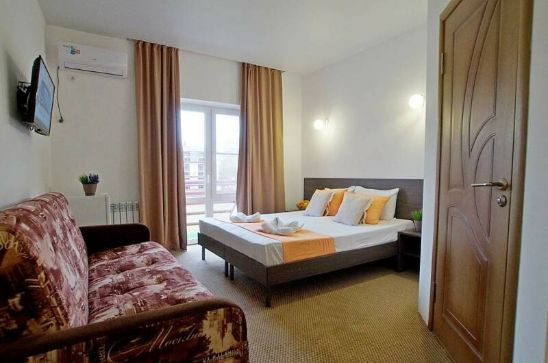 Трех местный номер с доп местом и балконом