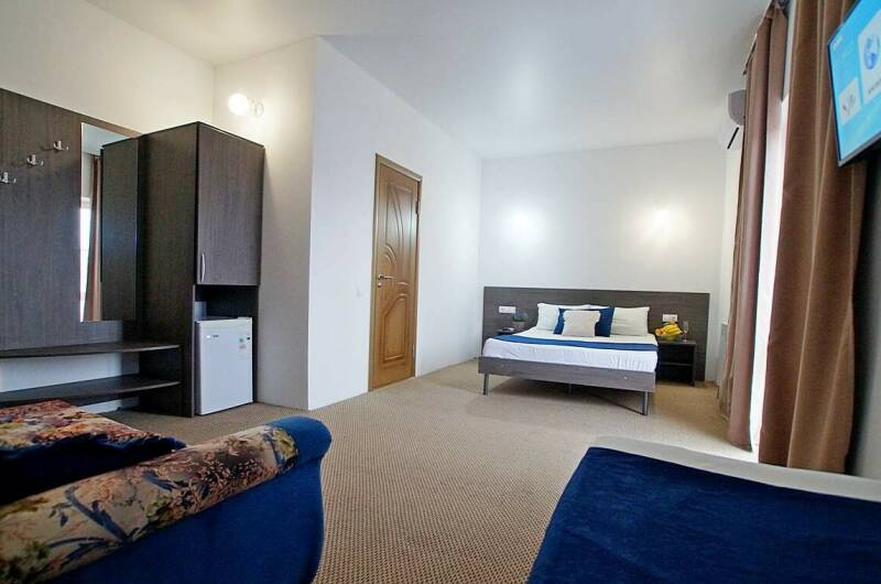 Четырехместный стандарт с балконом