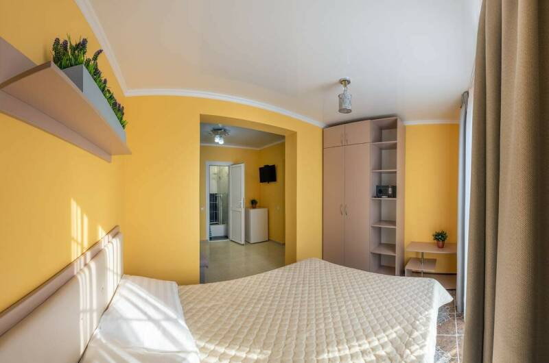 Трехместный, третий этаж, без балкона