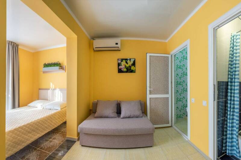 Трехместный, третий этаж, без балкона