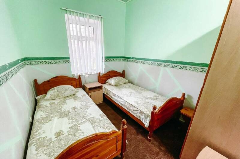 2-комн 5-местный дом со своим двором и мангалом