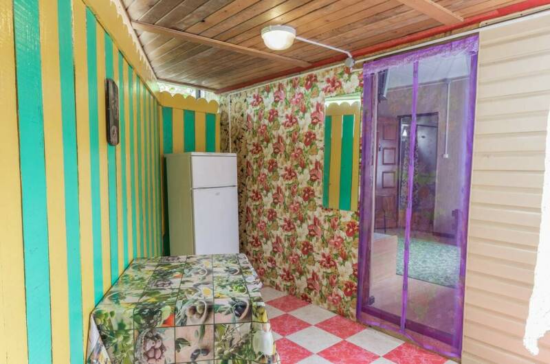 «Подсолнух» 4-х местный номер с удобствами