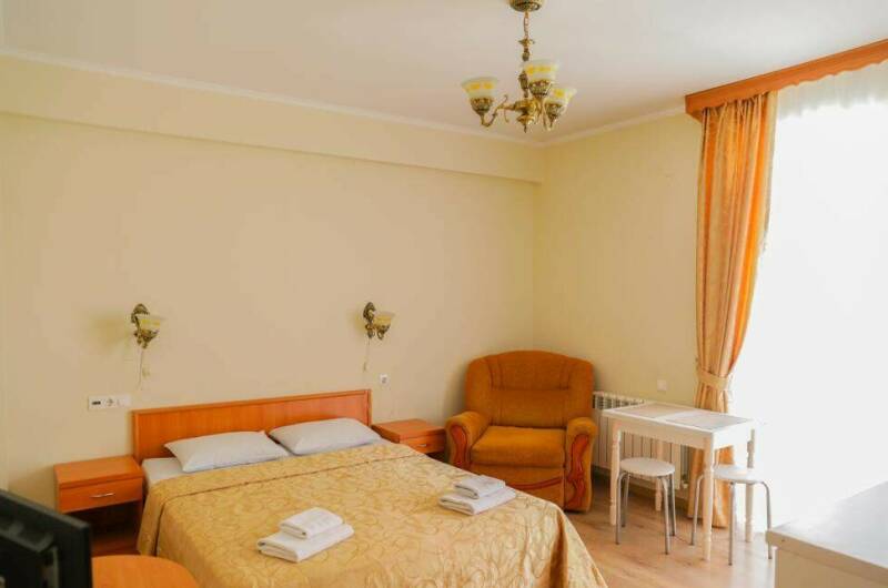 Студия с кухней