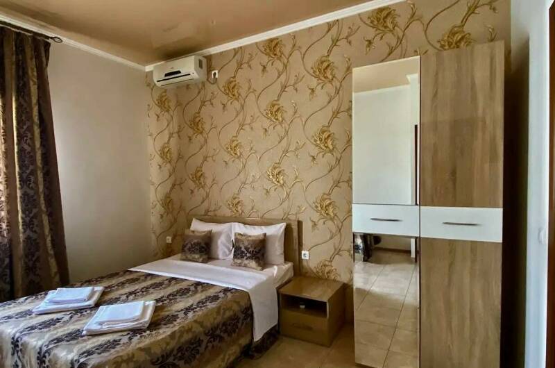 Шестиместные «Апартаменты»