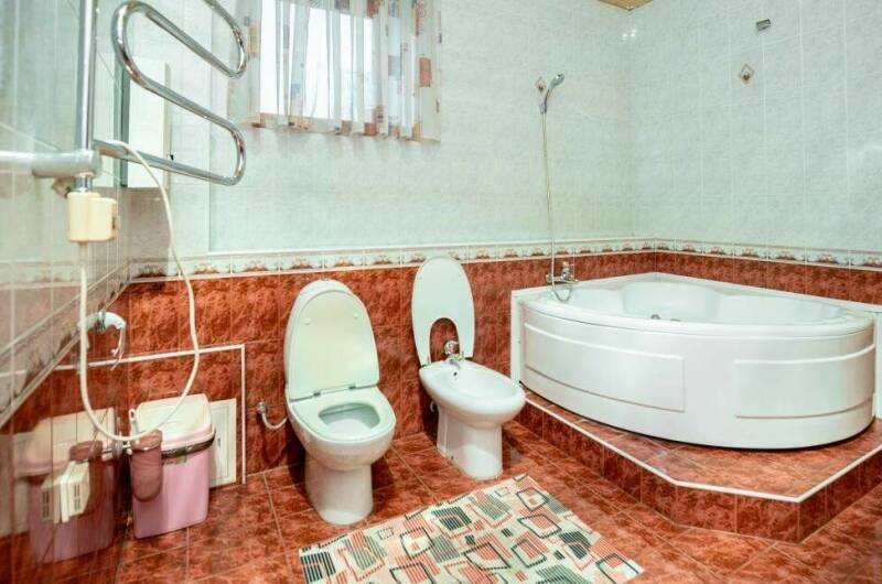 3-х местный номер с джакузи и балконом (6)