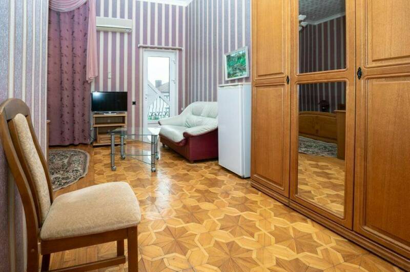 3-х местный номер с джакузи и балконом (6)