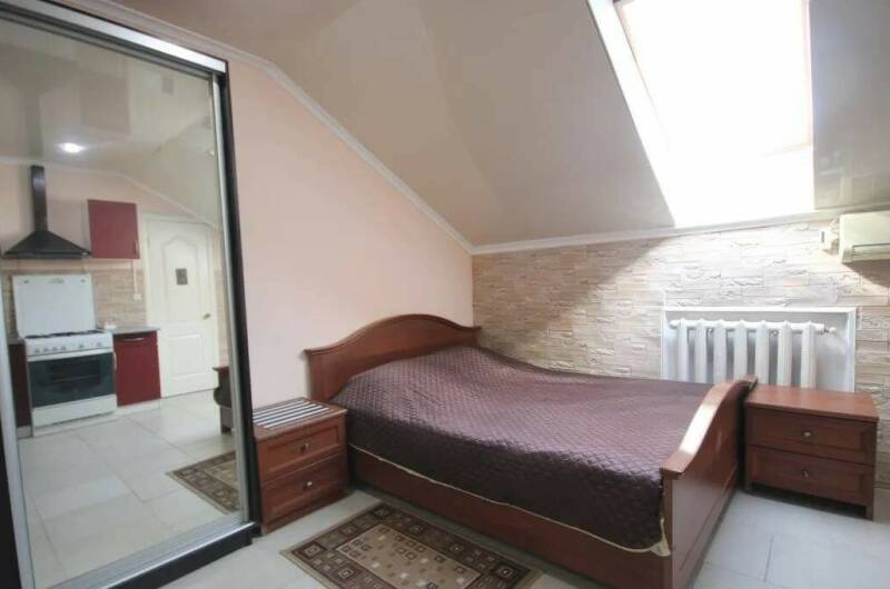 Студия с кухней трёхместная