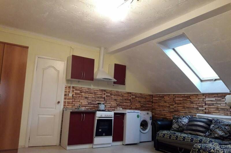 Студия с кухней шестиместная