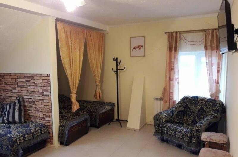 Студия с кухней шестиместная