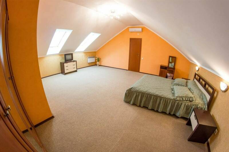 Двухкомнатный номер в мансарде