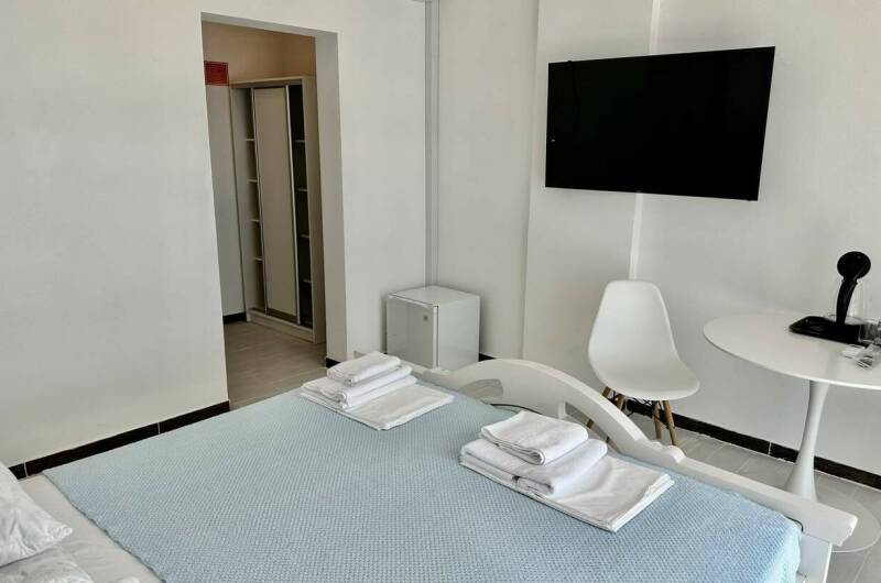 1. Студия у моря