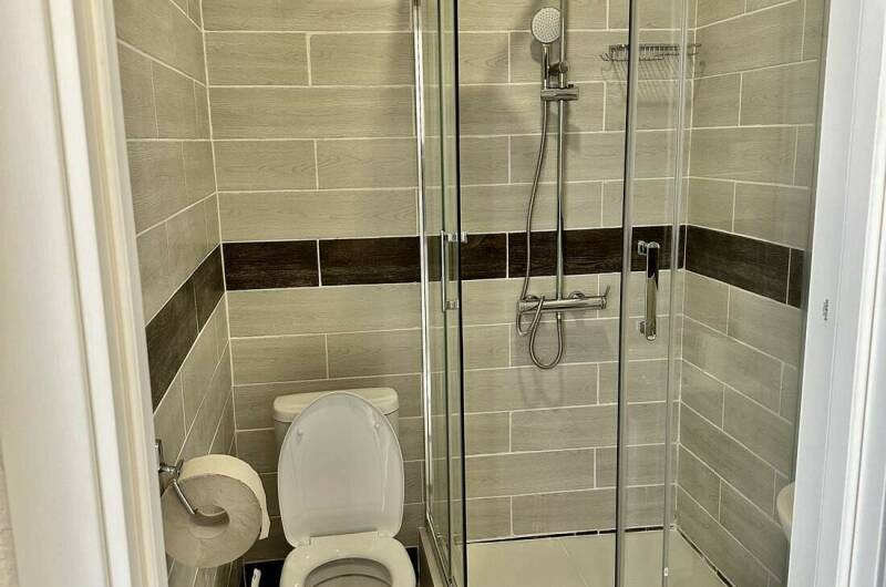 1. Студия у моря