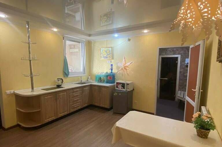 2х комнатный коттедж на 4 человека возле бассейна