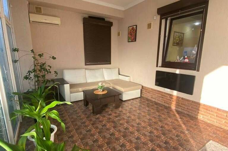 2х комнатный коттедж на 4 человека возле бассейна