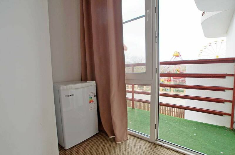 Трех местный номер с доп местом и видом на бассейн