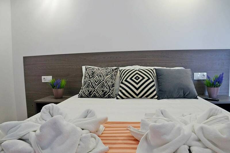 Трех местный номер с доп местом и видом на бассейн