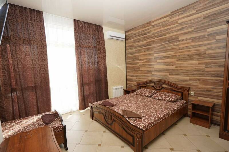 Трёхместный стандарт с балконам