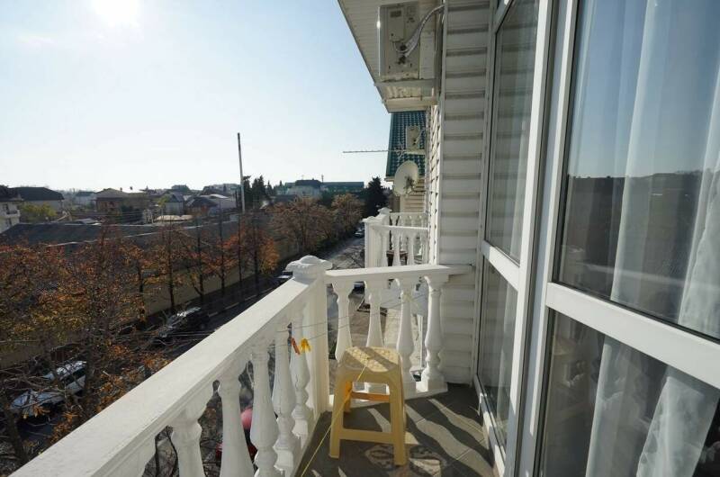 Трёхместный стандарт с балконам