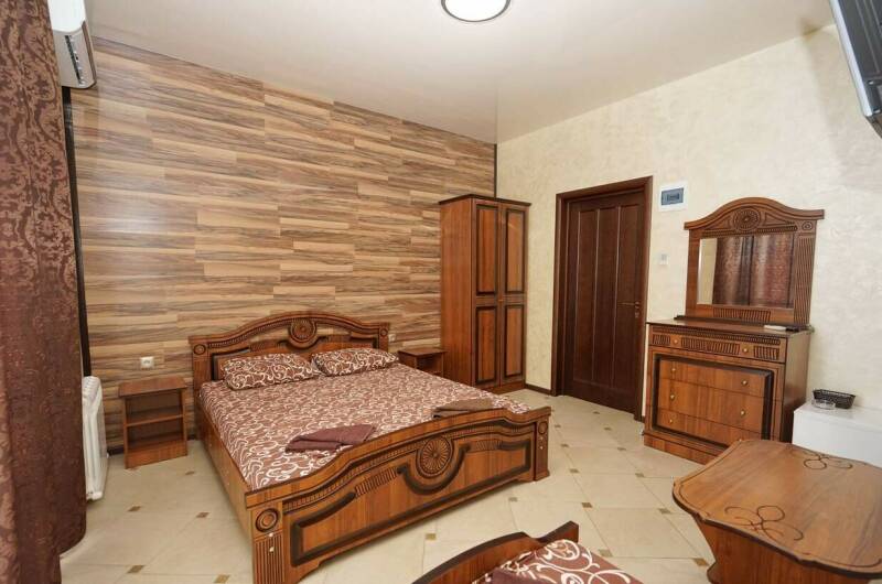 Трёхместный стандарт с балконам