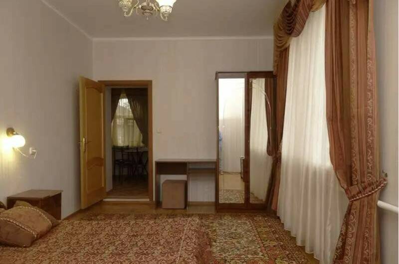 6-ти местный 2-комнатный «Полулюкс» с балконом