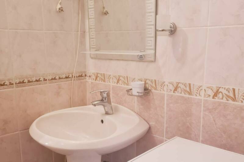 Двухкомнатная квартира с кухней