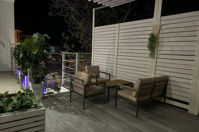 4х местный номер с балконом и зоной отдыха