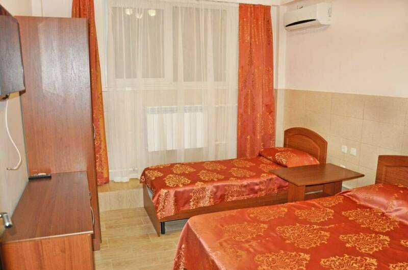 3-х местный номер в полуцокольном этаже