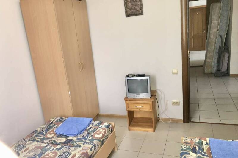 Двухместный «Эконом» с санузлом на этаже