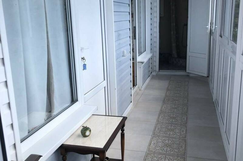 Номер 2 с отдельным входом и лоджией