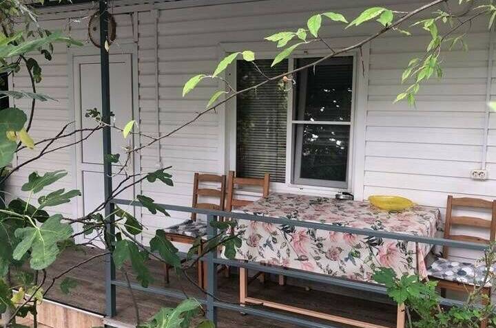 Двухкомнатный домик отдельный с верандой