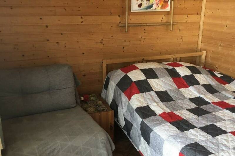 Однокомнатный двухместный домик с холодильником