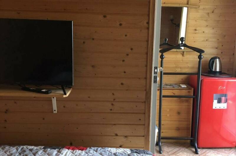 Однокомнатный двухместный домик с холодильником