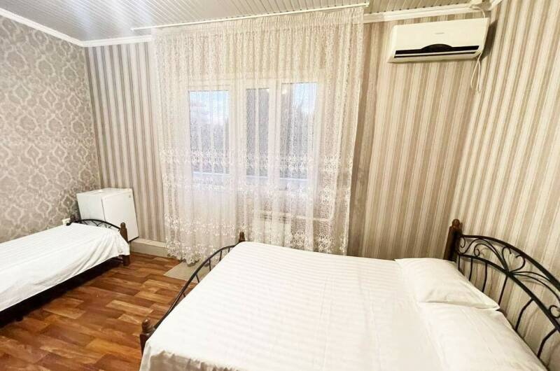 Трехместный стандарт с балконом