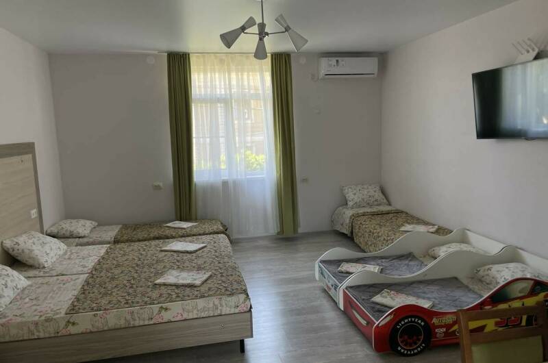 Студия на 4 человека