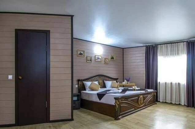 Улучшенная 6ти местная студия с мини-кухней (к1)