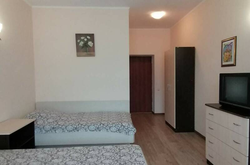 Трёхместный номер с балконом