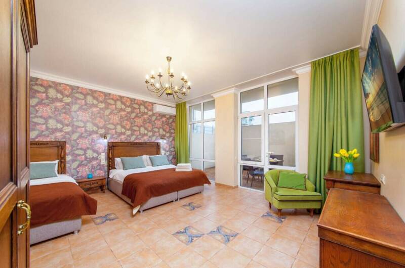 Трехместный «Комфорт» с террасой или балконом