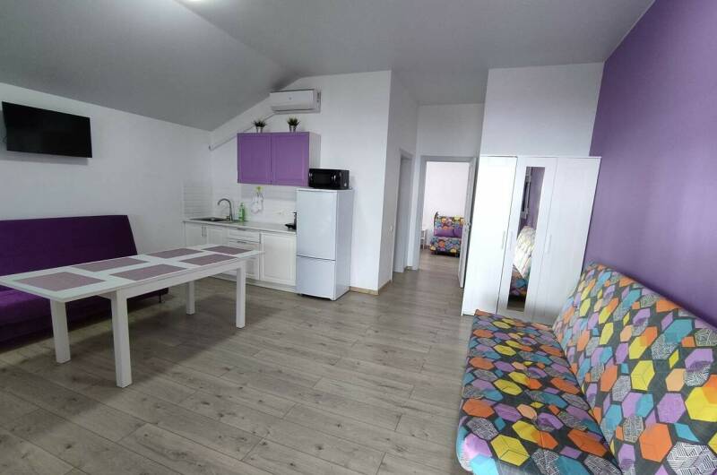 Апартаменты, панорамный вид на море «Фиолетовый»