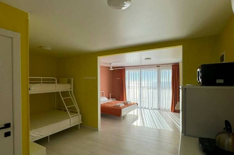 Студия с панорамным видом на море на 3 этаже