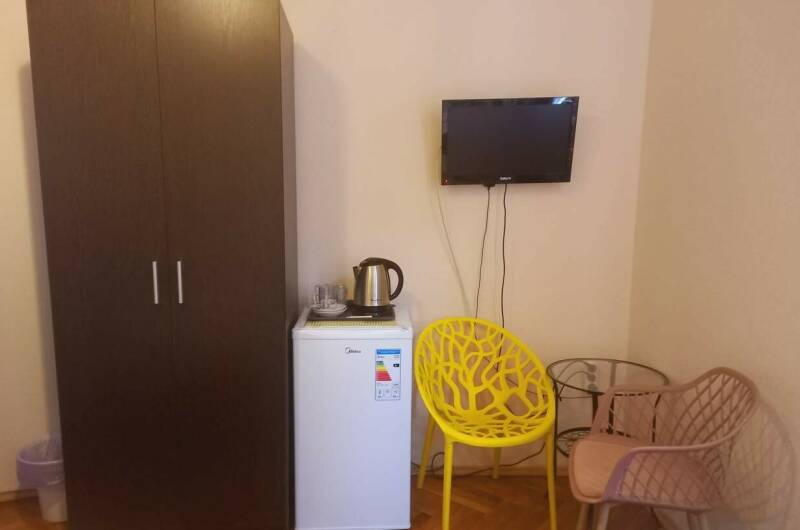 Небольшой номер с 2 кроватями (2 этаж)