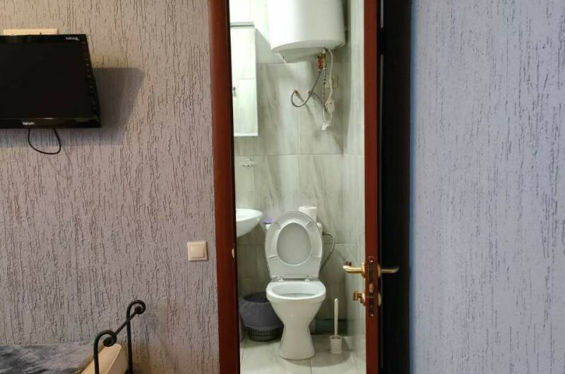 Номер с 1 большой кроватью (вид на море, 2 этаж)