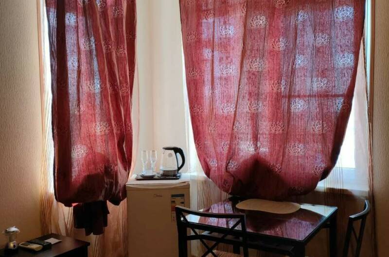 Номер с 1 большой кроватью (вид на море, 2 этаж)