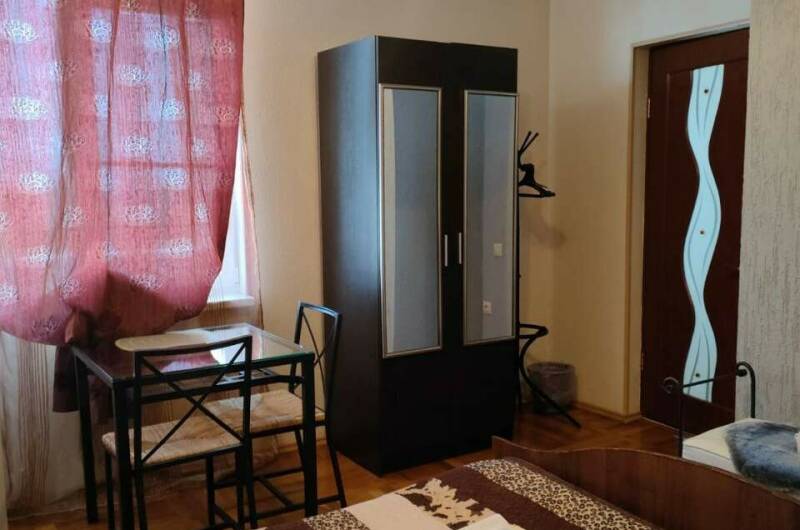 Номер с 1 большой кроватью (вид на море, 2 этаж)