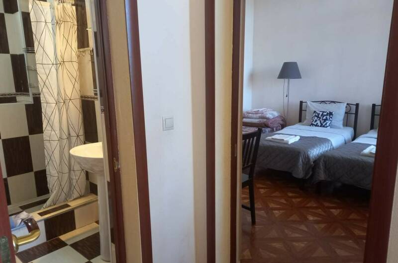 Номер с 2 кроватями (1 этаж)