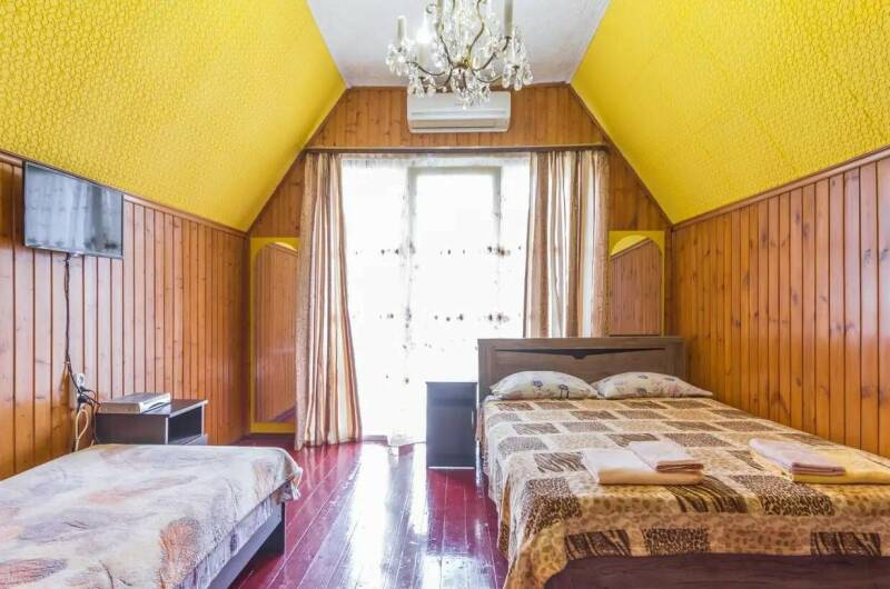 Трёхместный «Эконом» с балконом, 3 этаж