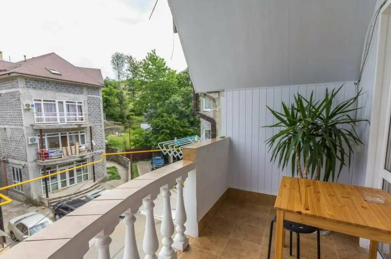 Трёхместный «Эконом» с балконом, 3 этаж