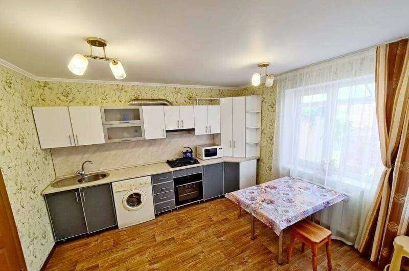 Дом с отдельным двором